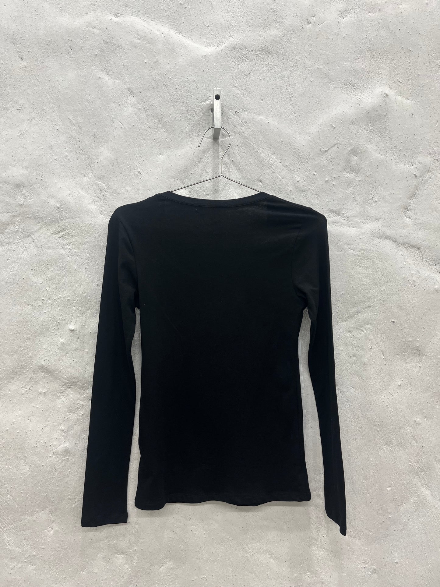 Dolphin Black Top