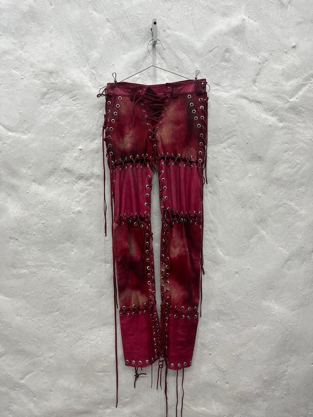 Pantalones de Piel Rojos