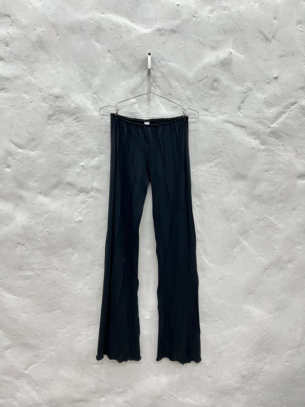 Assymetric Full Suture Flare Pants