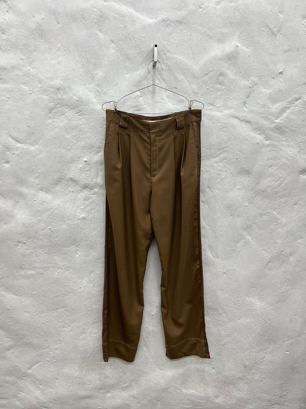 Pantalon de Pinzas Café